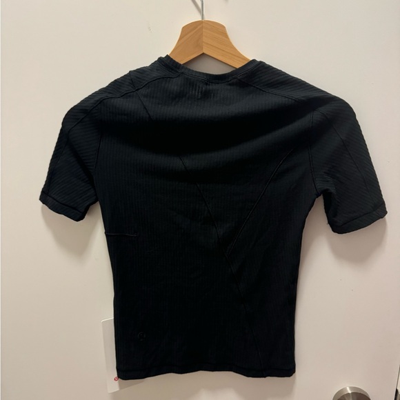 Asymmetrical Ribbed Cotton tshirt. - Picture 2 of 3